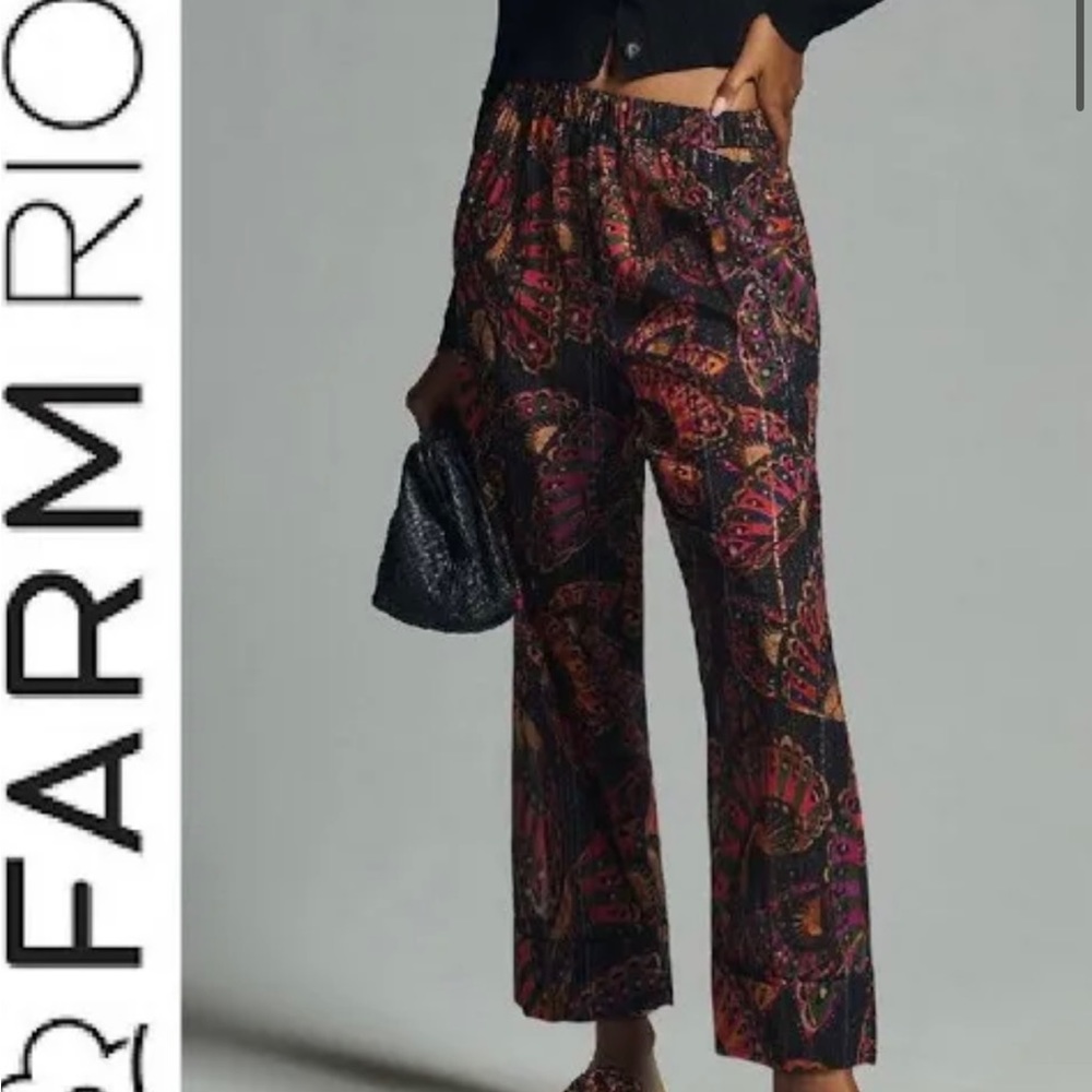 Farm rio pants brand new with tag ( a little see through)
